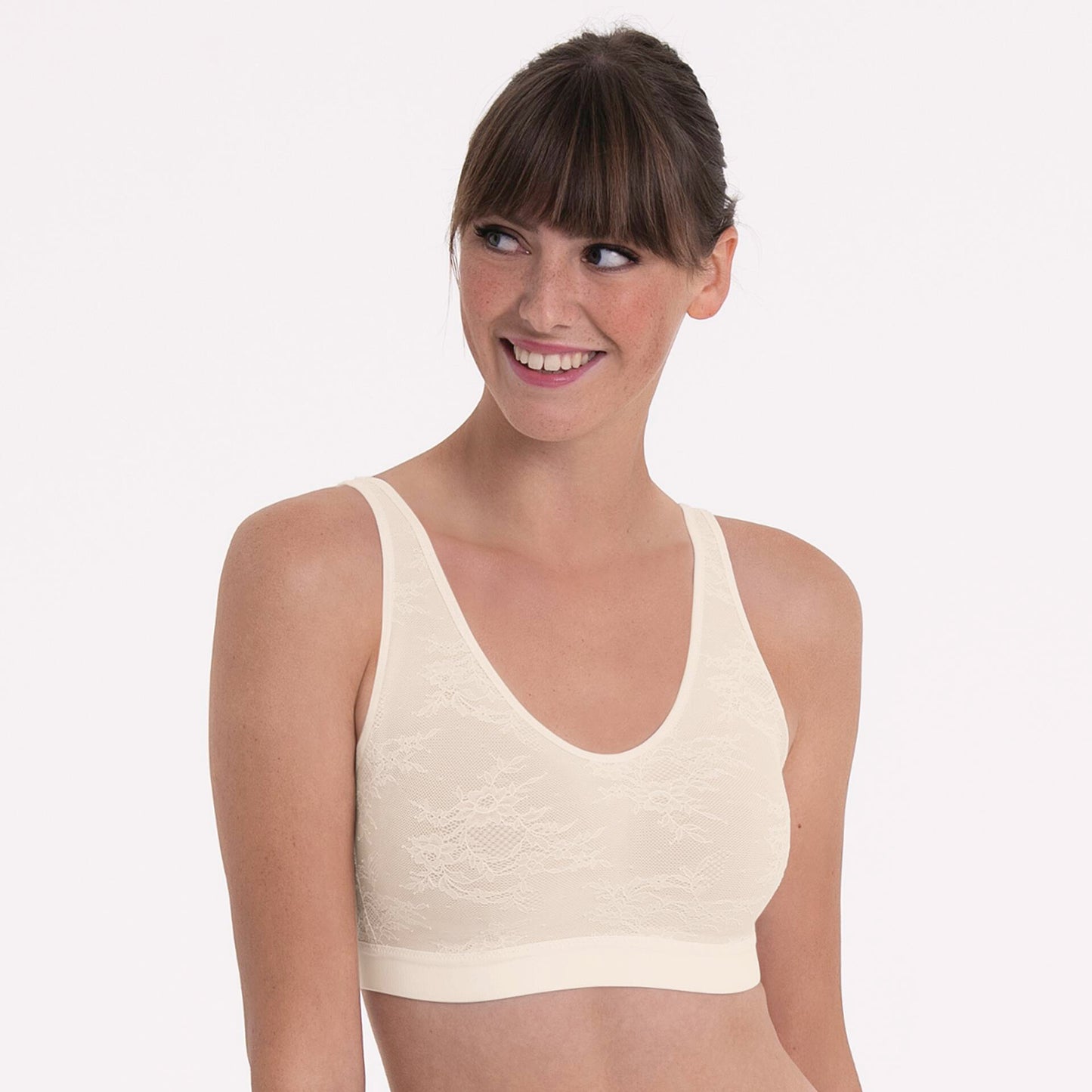 Prothesebralette Essential Lace 4700X 612 crystal