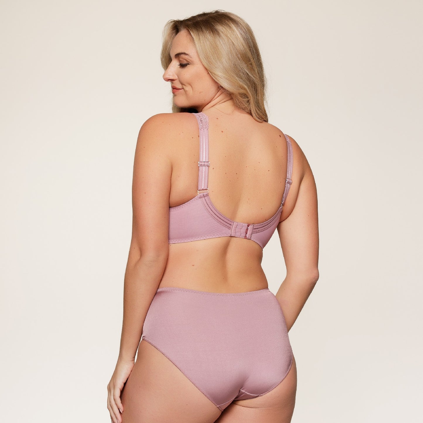 DAILY BH met beugel 1400-5A 329 Mauve shadow