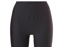Afbeelding in Gallery-weergave laden, Secrets women long shorts 30873 090 black
